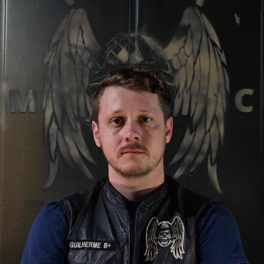 Guilherme - Meio Escudo